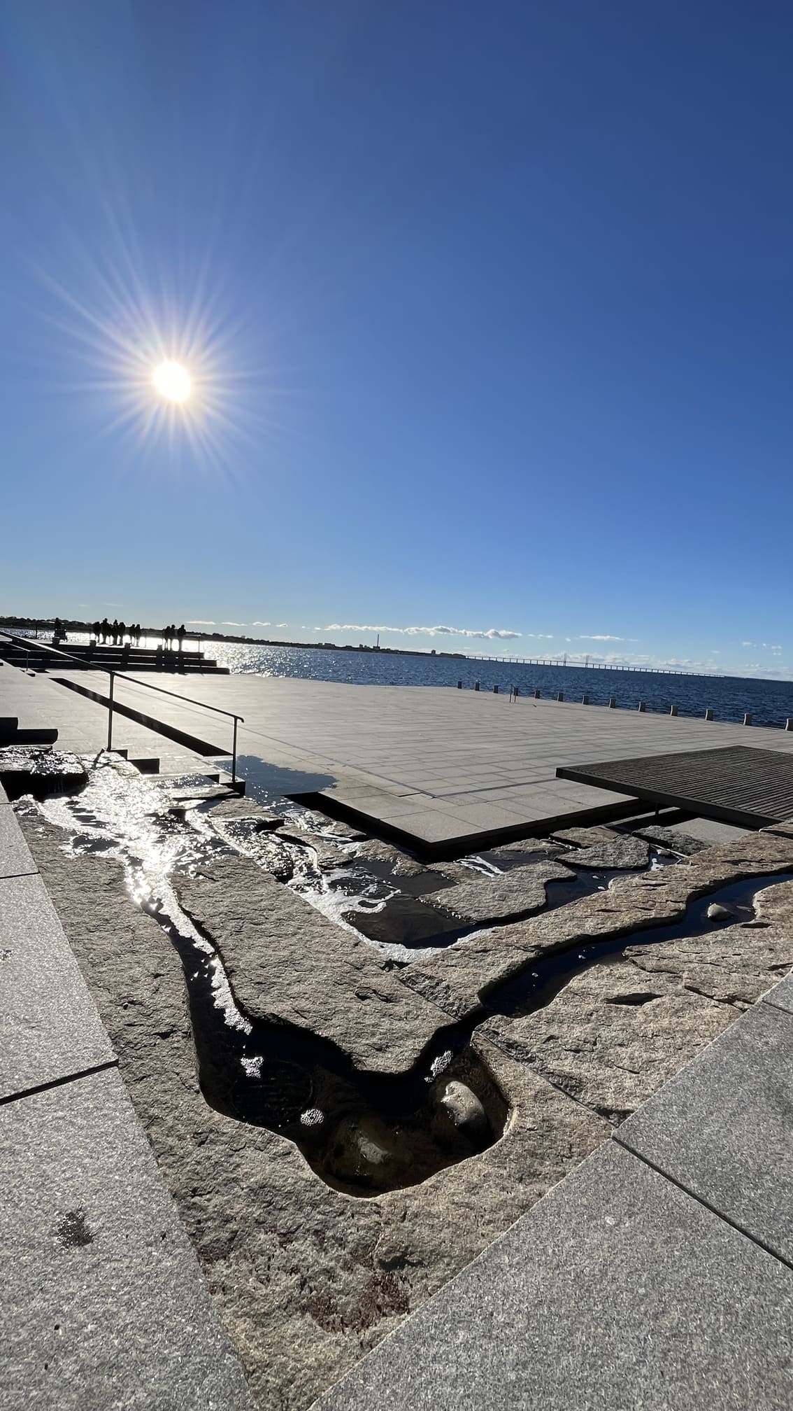 有造景的美美出海口